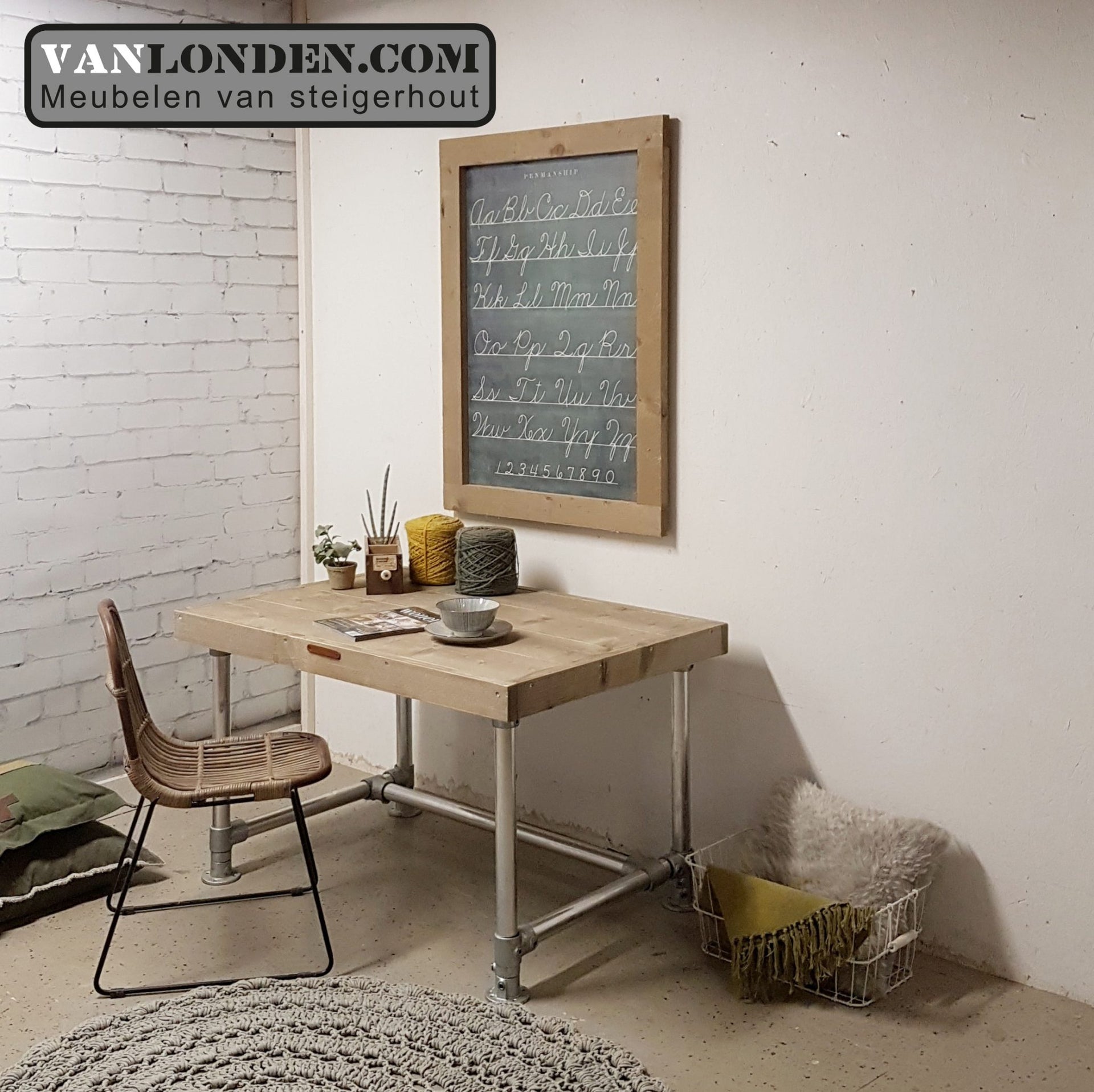 in hoogte verstelbaar buro